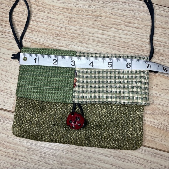 Green Vintage looking small handmade purse with clay ladybug button. - Picture 7 of 9